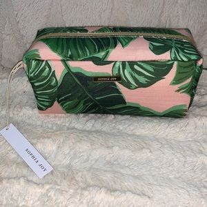 NWT Travel Clutch